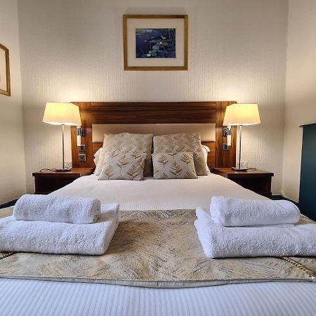 Oakshaw Guesthouse พาสเลย์ ภายนอก รูปภาพ